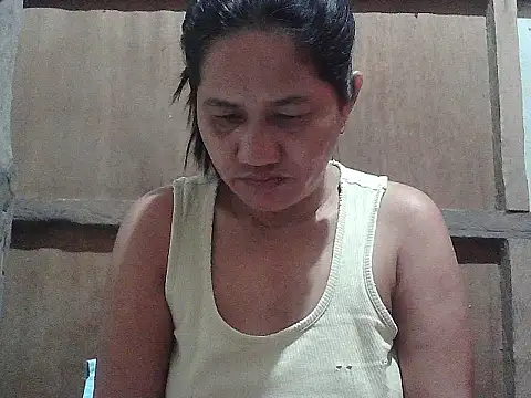 hotmama 063 online show from February 7, 2026, 9:12 pm