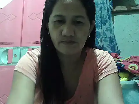 Snapshot of hotmama_063 chatting on October 11, 2025, 11:22 am hotmama 063 online show from October 11, 2025, 11:22 am