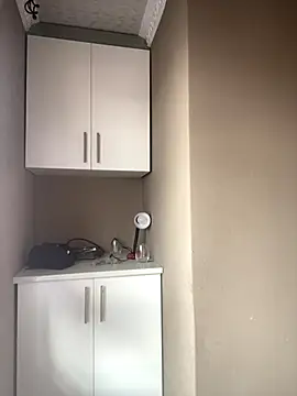 Moonzy77 online show from November 5, 2025, 1:25 pm