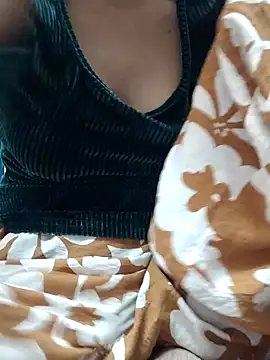 Aidakhan1212 online show from October 31, 2025, 4:14 pm