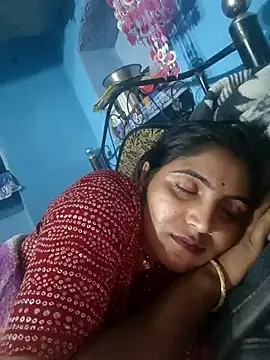 Snapshot of LUCKY_cut chatting on November 1, 2025, 6:02 pm LUCKY cut online show from November 1, 2025, 6:02 pm