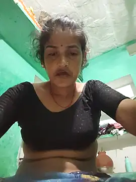 Nillohot online show from October 7, 2025, 7:48 pm