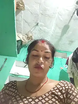 Nillohot online show from October 8, 2025, 7:58 pm
