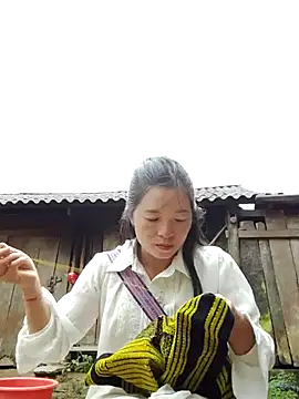 Snapshot of samsam-bae chatting on October 9, 2025, 8:15 am samsam-bae online show from October 9, 2025, 8:15 am