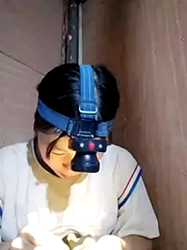 Snapshot of samsam-bae chatting on October 15, 2025, 1:52 pm samsam-bae online show from October 15, 2025, 1:52 pm