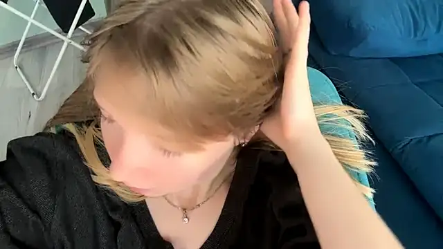 Snapshot of Sweet_horizon chatting on October 16, 2025, 8:11 am Sweet horizon online show from October 16, 2025, 8:11 am