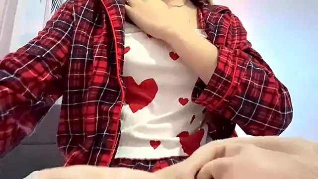 Snapshot of Sweet_horizon chatting on October 13, 2025, 5:31 am Sweet horizon online show from October 13, 2025, 5:31 am