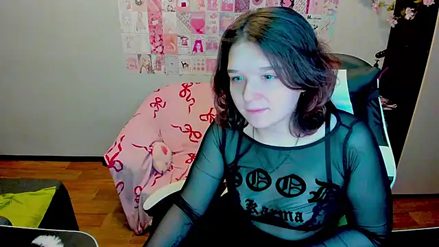 Snapshot of Acid_Kate chatting on October 15, 2025, 12:09 am Acid Kate online show from October 15, 2025, 12:09 am