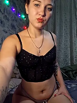 BunnyMeeow online show from September 18, 2025, 7:39 pm