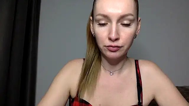 Varnyx online show from November 14, 2025, 4:54 pm