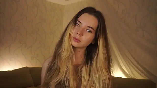 Snapshot of MarlinVarian chatting on September 22, 2025, 4:35 pm MarlinVarian online show from September 22, 2025, 4:35 pm