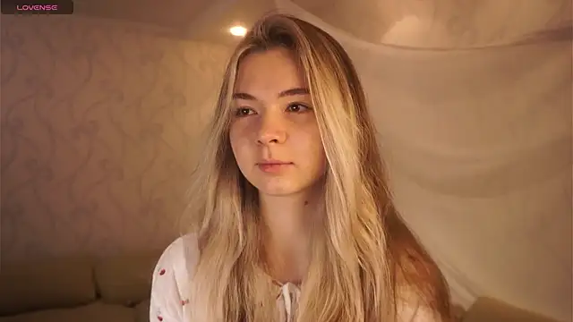 Snapshot of MarlinVarian chatting on October 30, 2025, 5:32 pm MarlinVarian online show from October 30, 2025, 5:32 pm