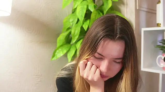 Snapshot of MarlinVarian chatting on September 9, 2025, 6:23 am MarlinVarian online show from September 9, 2025, 6:23 am