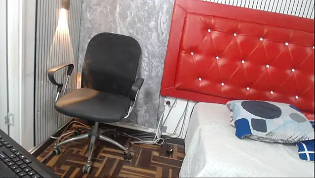 linda  mature online show from March 11, 2026, 1:05 pm