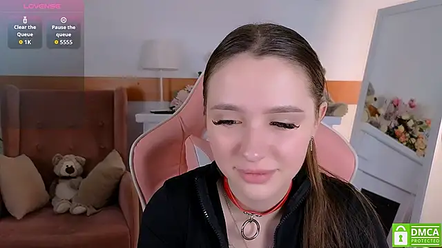 WildHoneyXO online show from October 20, 2025, 6:04 am