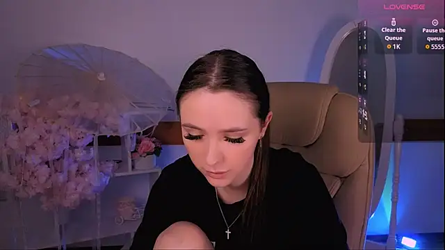 WildHoneyXO online show from November 3, 2025, 6:40 am