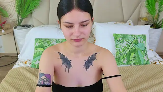 Snapshot of Angel_Braun chatting on September 27, 2025, 10:10 am Angel Braun online show from September 27, 2025, 10:10 am