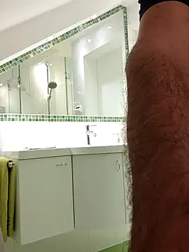 Snapshot of Oldmenhot66 chatting on September 21, 2025, 5:01 am Oldmenhot66 online show from September 21, 2025, 5:01 am