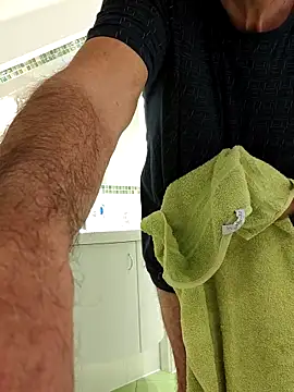 Snapshot of Oldmenhot66 chatting on September 27, 2025, 4:18 am Oldmenhot66 online show from September 27, 2025, 4:18 am