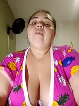 Katherine25 online show from April 17, 2026, 12:35 am