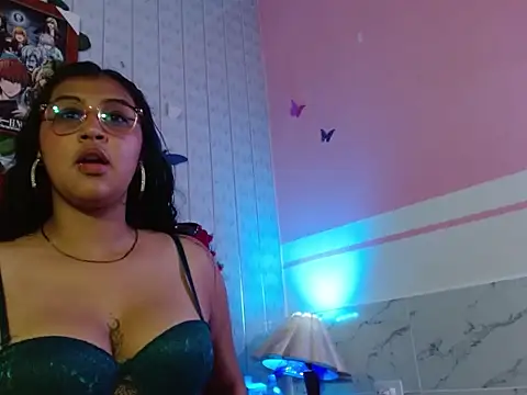 Snapshot of Emiily_Johamson chatting on October 8, 2025, 2:57 am Emiily Johamson online show from October 8, 2025, 2:57 am