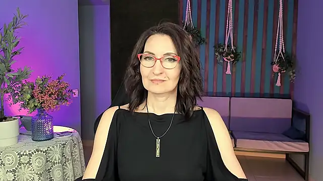 UnaTerra online show from October 11, 2025, 5:08 am