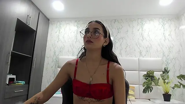 Snapshot of ValerySkinnyy chatting on October 20, 2025, 3:41 am ValerySkinnyy online show from October 20, 2025, 3:41 am