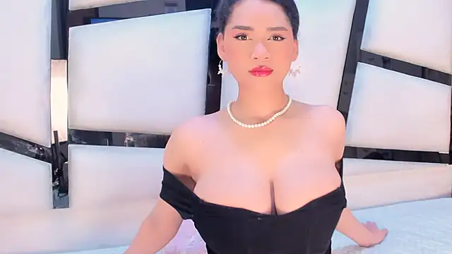 Snapshot of Lilithadams1 chatting on October 5, 2025, 1:02 pm Lilithadams1 online show from October 5, 2025, 1:02 pm