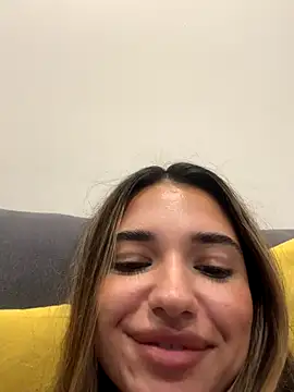 ItalianGirl online show from October 9, 2025, 7:58 pm