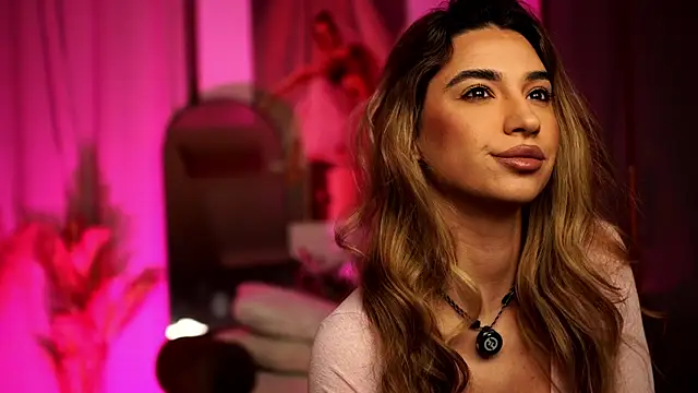 ItalianGirl online show from April 10, 2026, 8:05 pm