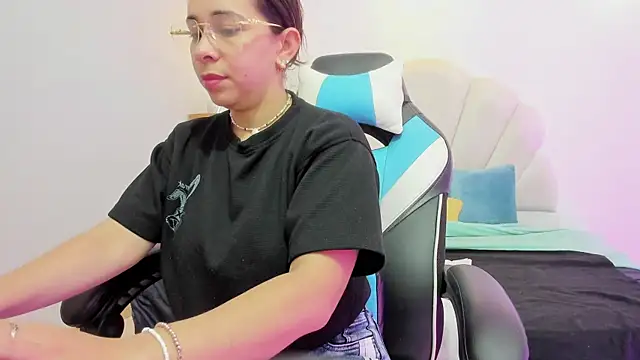 CataleyaAmaya online show from September 22, 2025, 12:00 pm