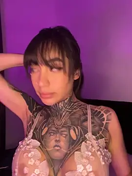 insanee23 online show from September 16, 2025, 6:36 am