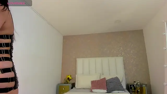 KaylieBrooks online show from October 9, 2025, 7:03 pm