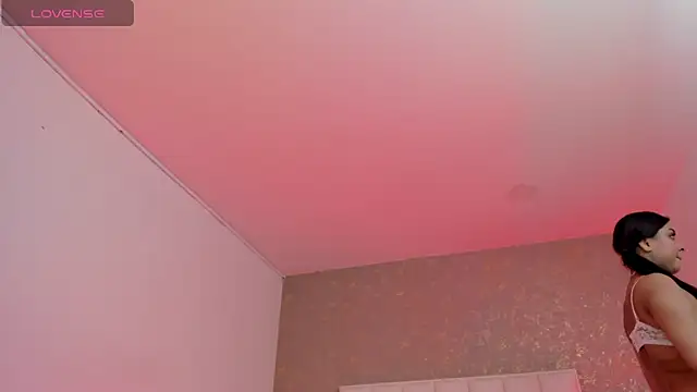 KaylieBrooks online show from December 19, 2025, 4:09 pm