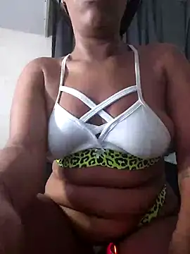 Kristal Bronw Lawren online show from October 6, 2025, 4:13 am