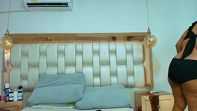 Snapshot of TiffantyAndStacy chatting on October 27, 2025, 7:59 pm TiffantyAndStacy online show from October 27, 2025, 7:59 pm