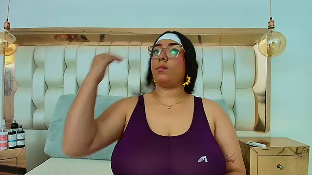 Snapshot of TiffantyAndStacy chatting on September 26, 2025, 8:05 pm TiffantyAndStacy online show from September 26, 2025, 8:05 pm