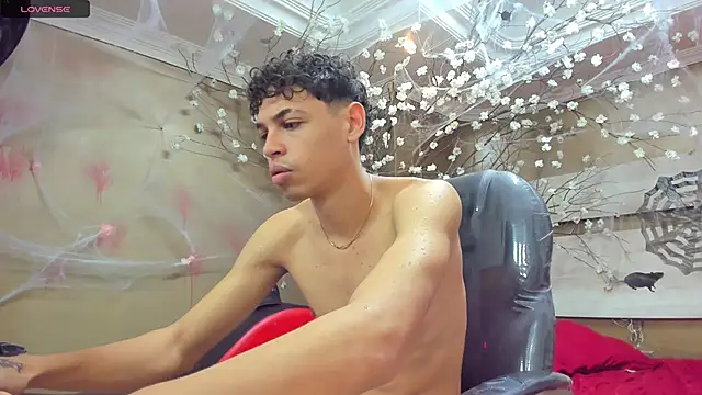 Mycandyfor You online show from October 12, 2025, 7:04 pm