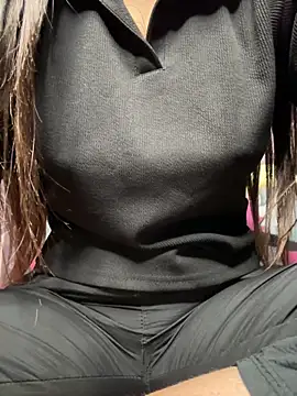 Snapshot of Sexylella143 chatting on March 4, 2026, 3:25 am Sexylella143 online show from March 4, 2026, 3:25 am