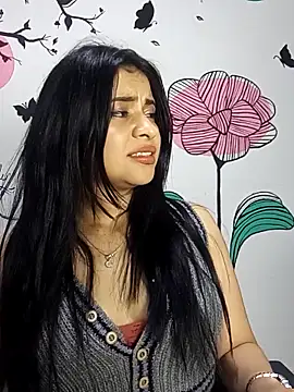 Snapshot of ValerieLove_ chatting on October 20, 2025, 7:58 pm ValerieLove online show from October 20, 2025, 7:58 pm