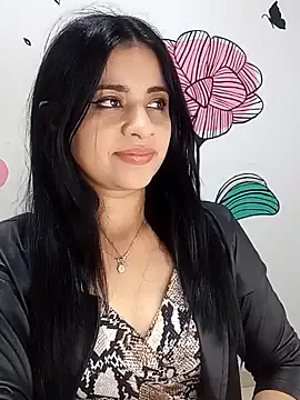 Snapshot of ValerieLove_ chatting on October 4, 2025, 7:26 pm ValerieLove online show from October 4, 2025, 7:26 pm