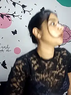 Snapshot of ValerieLove_ chatting on October 21, 2025, 7:35 pm ValerieLove online show from October 21, 2025, 7:35 pm