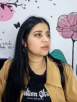 Snapshot of ValerieLove_ chatting on October 6, 2025, 7:25 pm ValerieLove online show from October 6, 2025, 7:25 pm