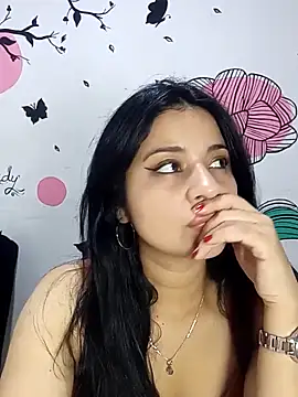 Snapshot of ValerieLove_ chatting on September 21, 2025, 7:30 pm ValerieLove online show from September 21, 2025, 7:30 pm