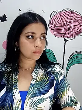 Snapshot of ValerieLove_ chatting on October 2, 2025, 7:39 pm ValerieLove online show from October 2, 2025, 7:39 pm