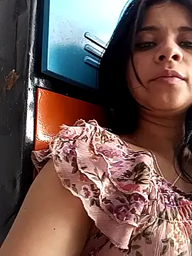 Snapshot of ValerieLove_ chatting on September 22, 2025, 7:09 pm ValerieLove online show from September 22, 2025, 7:09 pm