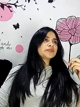 Snapshot of ValerieLove_ chatting on September 24, 2025, 8:26 pm ValerieLove online show from September 24, 2025, 8:26 pm