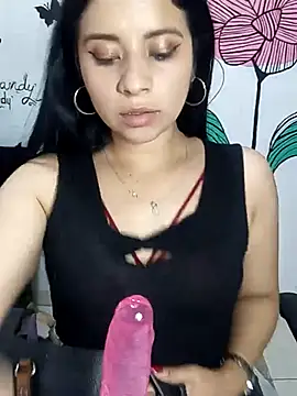 Snapshot of ValerieLove_ chatting on September 23, 2025, 7:32 pm ValerieLove online show from September 23, 2025, 7:32 pm