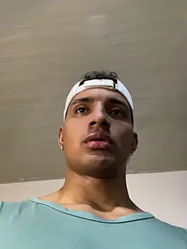 Snapshot of Smith_Fitness chatting on February 19, 2026, 7:11 pm Smith Fitness online show from February 19, 2026, 7:11 pm