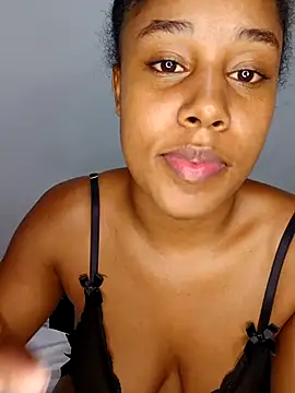 Snapshot of MoniqueMulberry chatting on October 10, 2025, 7:42 am MoniqueMulberry online show from October 10, 2025, 7:42 am